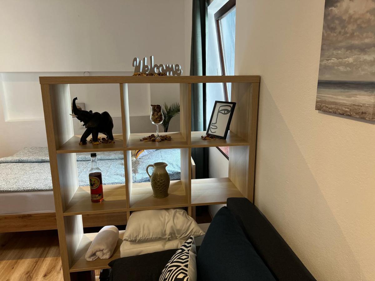 Perfekte Lage! Ganze Wohnung Burgblick Residenz Sankt Veit an der Glan Exterior foto