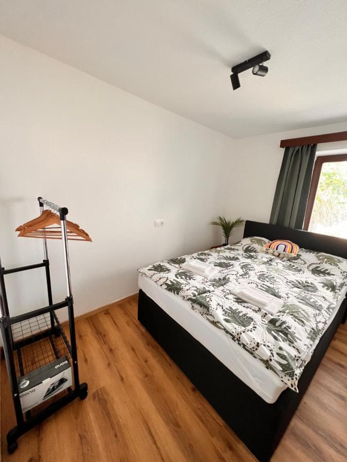 Perfekte Lage! Ganze Wohnung Burgblick Residenz Sankt Veit an der Glan Exterior foto